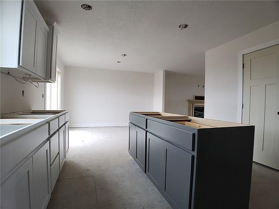 4th image of 1314 12th St SE