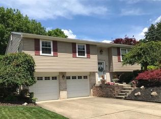 35 Phillips Dr, Washington, PA 15301