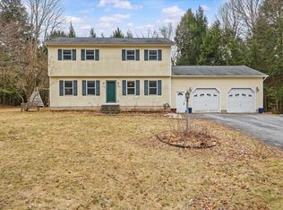 550 Nottingham Dr, Milton, VT 05468