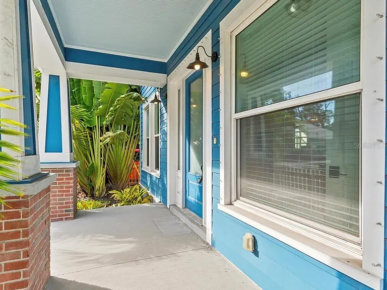 214 E Floribraska Ave — Photo 2