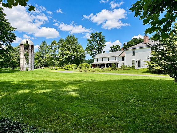 2nd image of 238 Briar Hill Rd