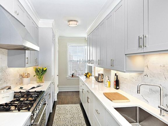 2nd image of 165 W 91st St APT 8A