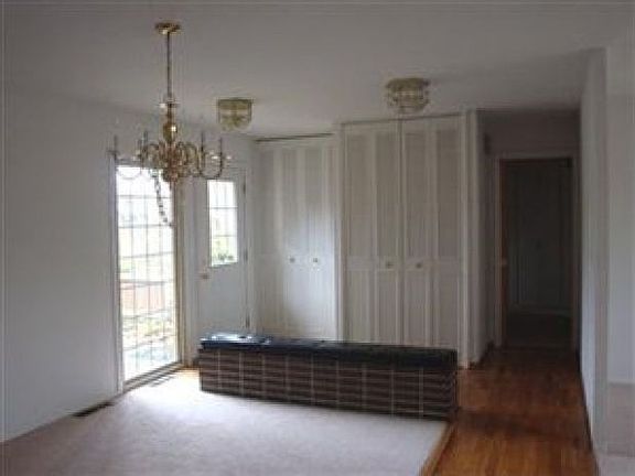 3rd image of 716 Wyleswood Dr