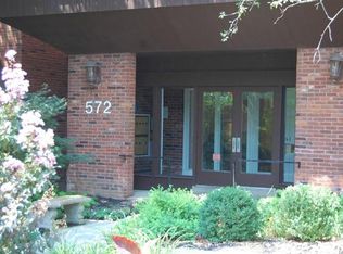 572 Coeur De Royale Dr, Saint Louis, MO