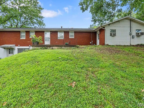 4th image of 1835 Westridge Dr