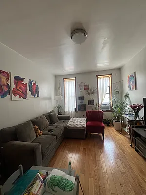 Rented by Capri Jet Realty Corp | media 7