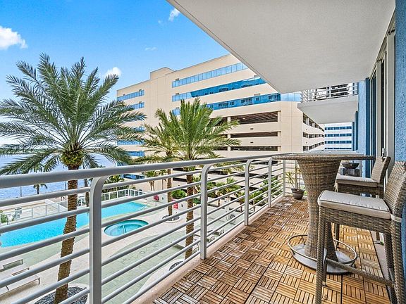 4th image of 1551 N Flagler Drive #712