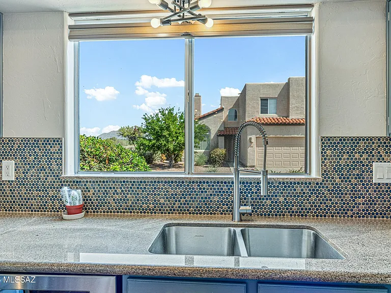 4354 E Samantha Dr — Photo 10