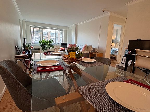 5th image of 100 York Street #7E