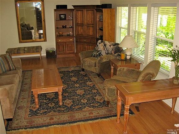 2nd image of 25 Pomo Ct