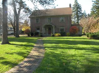 1030 Allens Creek Rd, Rochester, NY 14618