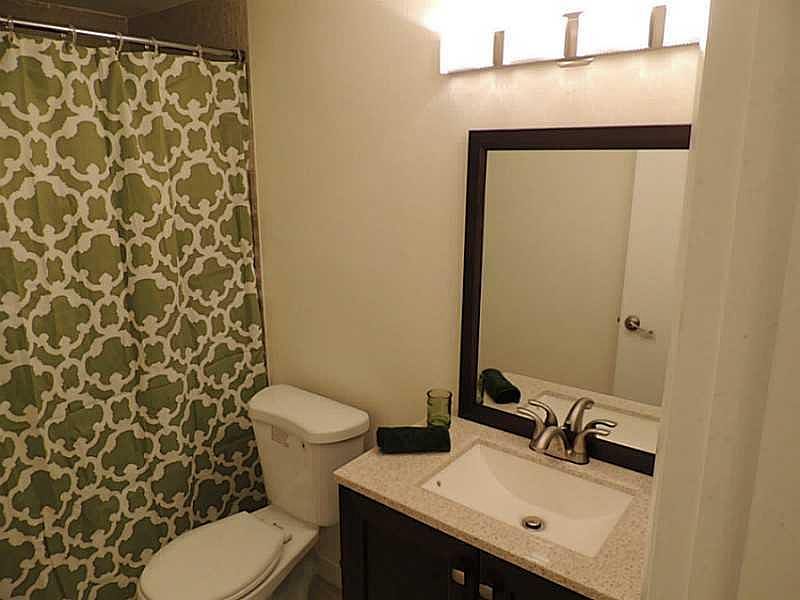 1st image of 631 Jefferson Avenue #402