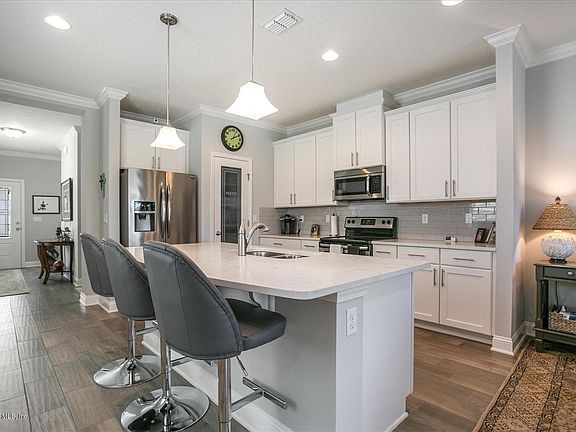 3rd image of 3814 Coastal Cove Cir