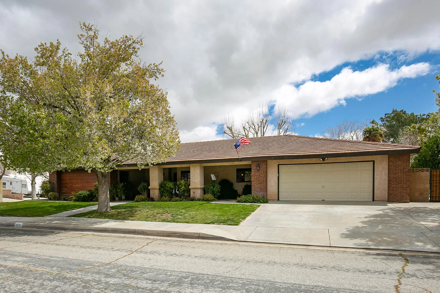 43130 Roulette Ln photo 1