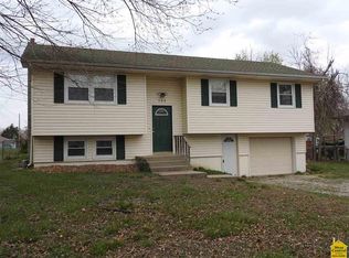 909 Willow St, Clinton, MO 64735