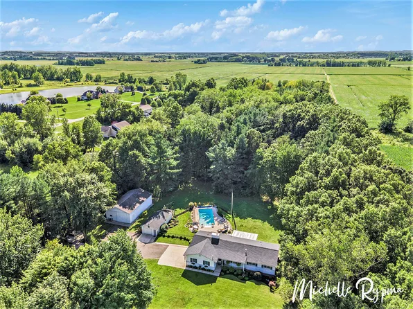 6125 100th Ave, Zeeland, MI 49464