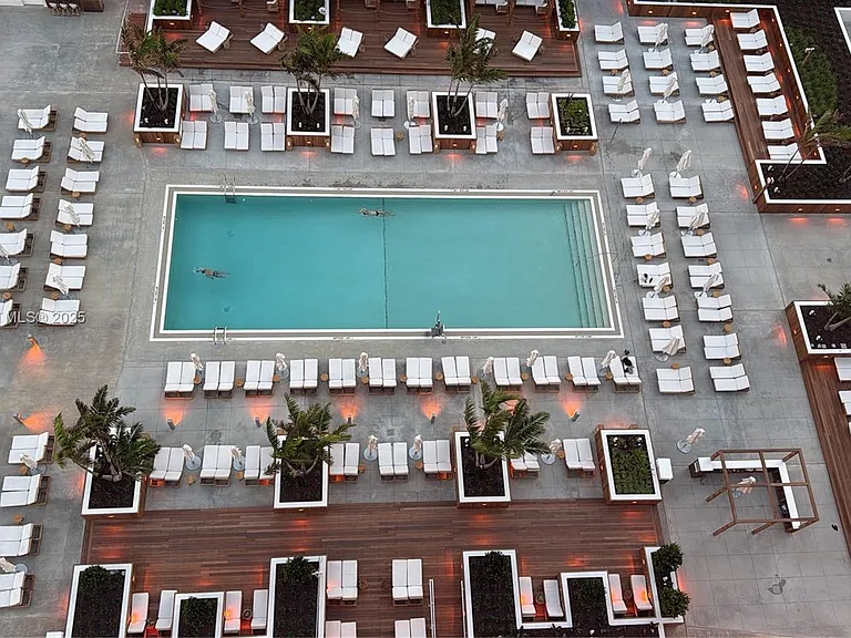 2301 Collins Ave #1527 — Photo 46