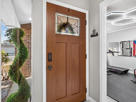 4th image of 2629 Allencrest Dr