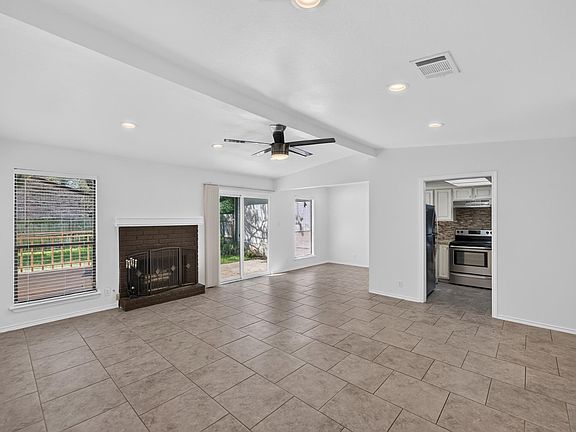5th image of 11805 Bell Ave #B