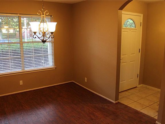 3rd image of 1712 Lloydminister Way