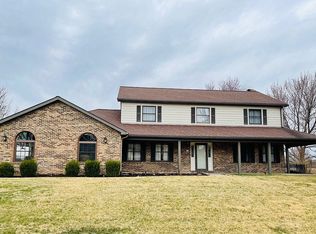 156 Lake Lorraine Dr, Swansea, IL 62226