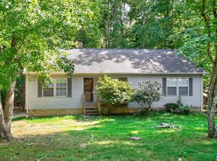 54 Woodlawn Dr, Palmyra, VA 22963