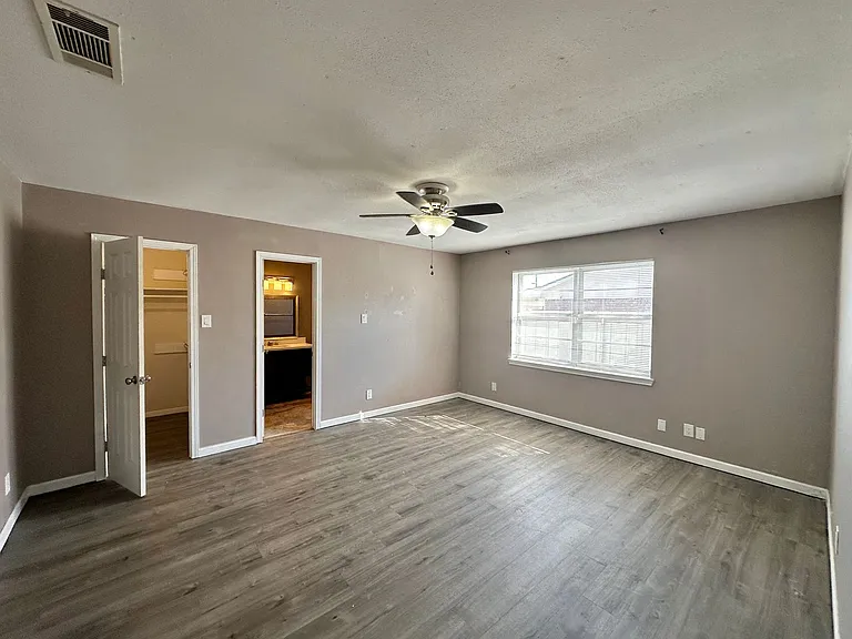 1904 Stardust St — Photo 11