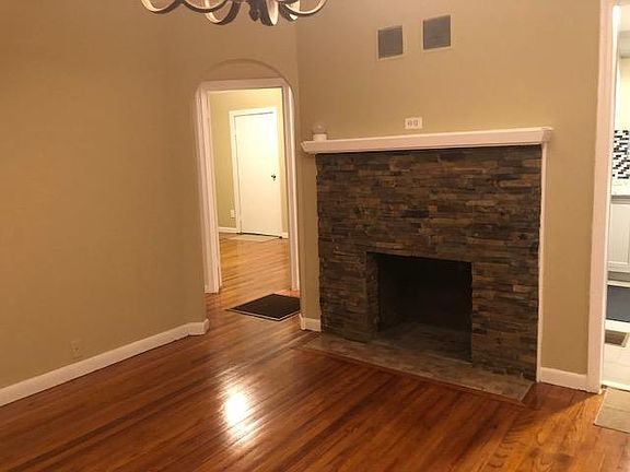 4th image of 265 Columbus Ave