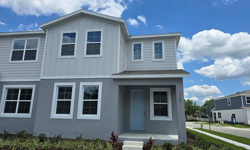 3323 Grande Heron Dr