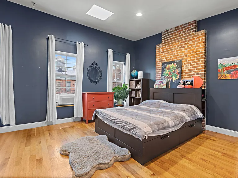 105 Erie St #1 — Photo 13