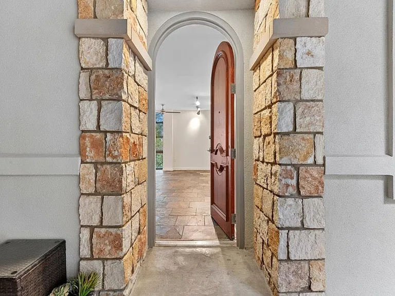 1812 West Ave #200 — Photo 8