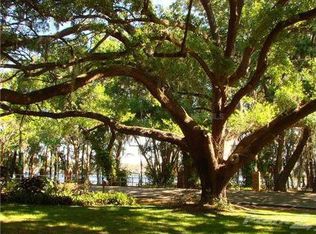 15042 Lake Magdalene Blvd, Tampa, FL 33618