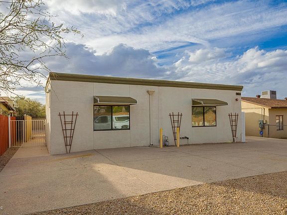 2nd image of 3611 N Cactus Blvd