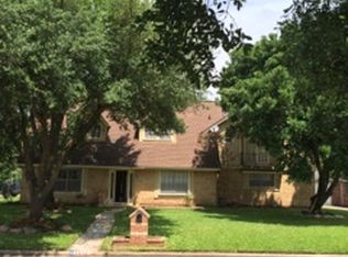 5630 Sheraton Oaks Dr, Houston, TX 77091