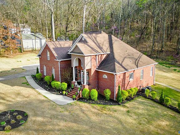 3rd image of 211 Quailwood Ln