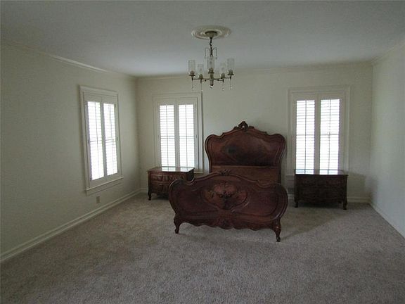4th image of 7012 Lakeshore Dr