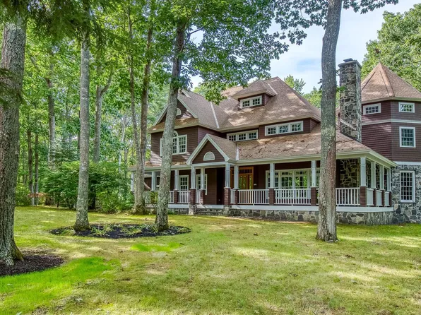 22 Rivers Edge Drive, Kennebunk, ME 04043