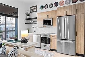 4th image of 567 Ponce De Leon Ave #405