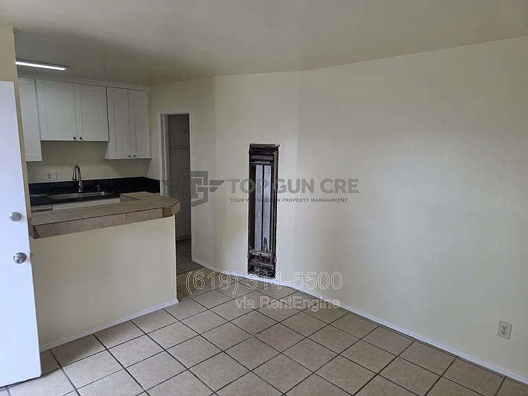 2875 Broadway #3 — Photo 8