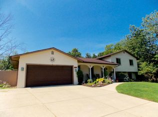 1289 Autumn Hill Dr, Columbus, OH 43235