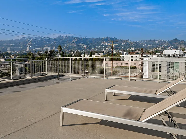 751 N Fairfax Ave #12 — Photo 13
