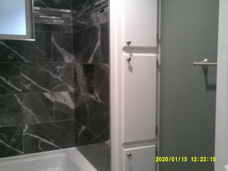 945 Davis St — Photo 11