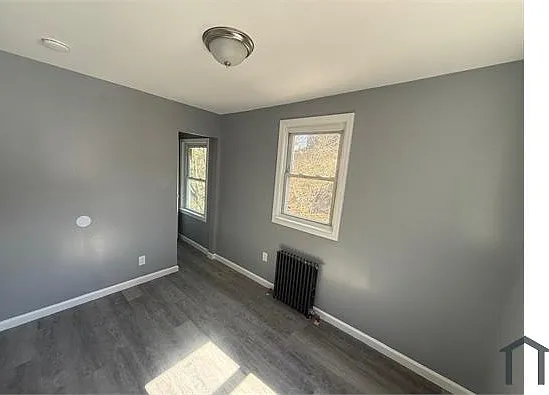 76 Bruce Ave #2R — Photo 6