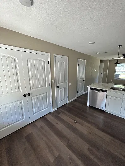 416 East Word Avenue - 3 — Photo 4