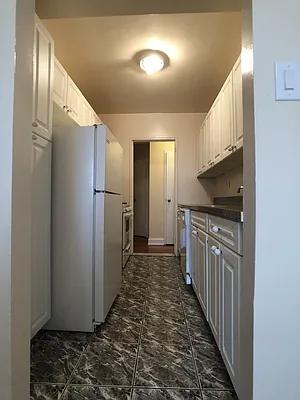 Rented by Kew Forest Realty Inc | media 16