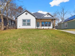 417 W Walker St, Denison, TX 75020
