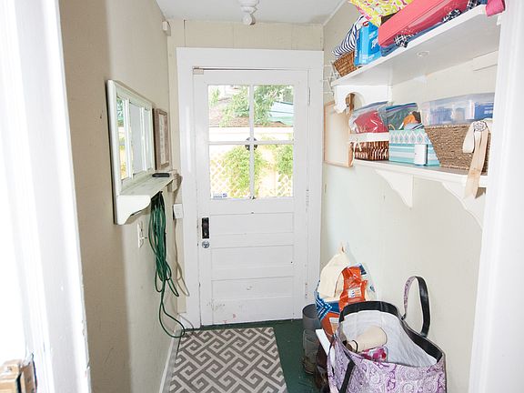 4th image of 688 Orange St