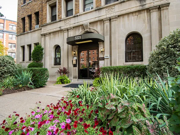 Connecticut Avenue Apartments/Dore/The Abby