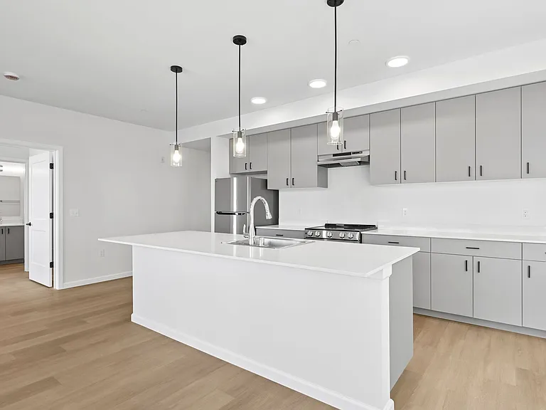Hogum Bay Apartments — Photo 13