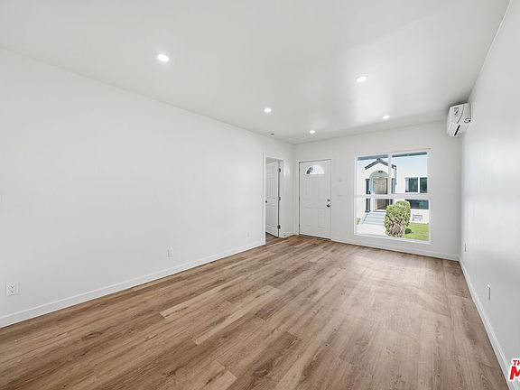 2nd image of 3020 W 12th St #3028